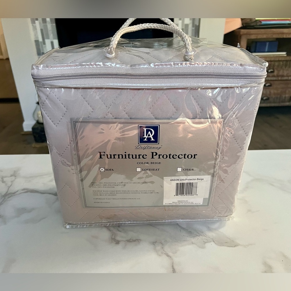 Driftaway Quilted Sofa Furniture Protector Beige NWT – Pet & Kid Friendly​